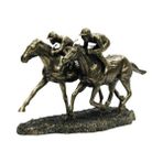 Veronese Bronz Renk 2li Yarışan Jokeyli Atlar Figürü 32X20CM