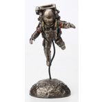 Veronese Design 6 1/8 İnç Sıfır G Astronot Ay İniş Reçine Heykeli Bronz Kaplama