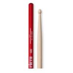 Vic Firth V7avg American Classic 7A Vic Grip Baget (Profesyonel) | Kırmızı Kaymaz Kaplama (Vic Grip), İnce 7A Profil, Caz Ve Hafif Müzik Tarzları İçin Üstün Kontrol