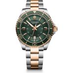 Victorinox Swiss Army Victorinox 242008 Maverick Quartz Erkek Kol Saati - Yeşil