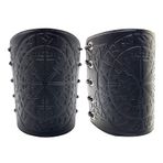 Viking kabartmalı kol rayları, Nordic Viking Vegvisir kabartmalı kol rayları erkek deri bileklikleri ayarlanabilir orta çağ kol koruyucuları geniş kol manşetleri Armor Cosplay aksesuarı hediye (siyah)