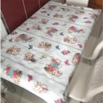 Vintage Çiçek Desenli PVC Masa Örtüsü, Kelebek Temalı, Astarlı Muşamba, Kare 140x140 cm, Mavi ve Pembe Çiçekli