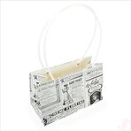 Vintage Gazete Baskılı Karton Hediye Çantası 22×14×11 cm – Beyaz