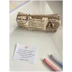 Vintage Gazete Desenli Yumuşak Elyaflı Kalem Kutusu 21×7×6 cm Astarlı Puf Puf Malzeme - Bej
