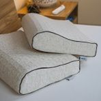 Visco Sleep Ortopedik Yastık Visco Yastık Aylona Boyun Destekli Yastık Doğal Keten Kılıflı Yastık 55x35x11-7 cm - 55 x 35 cm - Krem