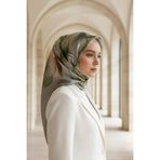 Vissona %100 Twill İpek Büyük Çiçek Desenli Haki - Somon Renkli 90x90 Eşarp Dikim Şekli : El Dikişi