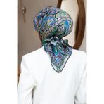 Vissona 100% Twill İpek Etnik Desenli Saks - Zümrüt Yeşili Renkli 90x90 Dikim Şekli : El Dikişi Eşarp