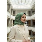 Vissona %100 Twill İpek Minik V Desenli Zümrüt Yeşili Renkli 90x90 Eşarp Dikim Şekli : El Dikişi