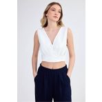 Vitrin Sıfır Kol V Yaka Crop Modal Bluz