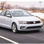 Volkswagen Jetta MK6 Ön Panjur Gli Kırmızı Şeritli Siyah 2015-