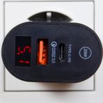 Winex Mobile Dijital Göstergeli PD20W Type-C+UsbA Çift Çıkışlı Şarj Aleti Başlığı