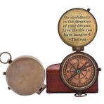 WOANIN Vintage Compass Thoreau's Go Confidently Alıntı Oyulmuş Deri Kılıflı Pusula Kamp Tekne Pusula, Doğum Günü Hediyeleri, Mezuniyet Günü Hediyeleri