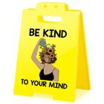 XgiftCreat Pozitif Ofis Masası Tabelası - Be Kind To Your Mind, Teşvik İlham Verici Küçük Eğlence Gag Hücre Dekoru Kadınlar için Hediyeler Takım İş Arkadaşı Takım Arkadaşı Çalışan Hr Boss