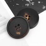 XJHWD 10 adet 15-25MM kahverengi kahve 4 göz düğmesi gerçek boynuz düğmeleri ceket gömlek gerçek manda boynuz Blazer düğmeleri takım elbise düğmeleri erkekler/kadınlar için
