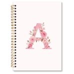 XNXLDYLH Coquette Kişiselleştirilmiş Mektup A Defter Günlüğü, İlk Monogramlı Hediyeler, Açık Pembe Sevimli Moda Dergiler Kadınlar Genç Kızlar için Spiral Defter, Sevimli Tiki Ofis Okul Malzemeleri
