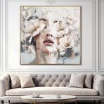 Yağlı Boya Dokulu Tablo Kadın ve Beyaz Çiçekler Altın Çerçeveli 60 x 60 cm U05017