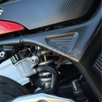 Yamaha Yzf R25-R3 Şase Üzeri Karbon Detay Sticker Etiket Modeli
