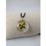 YAŞAYAN CANLI KOLYE/KELEBEK DESENLİ KURUTULMUŞ GELİN ÇİÇEĞİ (Sarı)