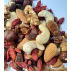 Yeni Harmancı Premium Mix 500 Gr. (Goji Berry, Çekirdeksiz Kuru Üzüm, Ciğ Badem, Çiğ Kaju Fıstığı, Çiğ Fındık Içi, Ceviz Içi, - 500 Gram