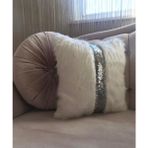 Yılmaz Home Peluş Şeritli Kırlent Kılıfı - (Beyaz Peluş - Gümüş Şeritli) - 42 x 42 cm