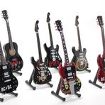 YNT İthalat Dekoratif Gitar Küçük Yahya-1 KH-YAHYA-1