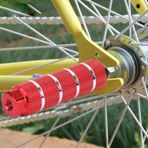 Yusat Evrensel Alüminyum Alaşımlı Büyük Delik Dağ Bisikleti Roketatar Arka Pedalı (Bazuka arka pedal kırmızı (büyük delikli)