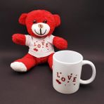 Yvz Store Love Tasarımlı Kupa Bardak ve Kırmızı Ayıcık Seti - Renkli
