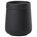 Zone Denmark Nova One kapaklı saklama kutusu, seramik kutu, pamuk pedleri ve pamuklu çubuklar gibi banyo malzemelerini saklamak için, çap 8,4 cm, yükseklik 10 cm, kapasite 290 ml, siyah