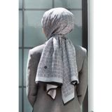 % 100 İPEK ETNİK DESENLİ GRİ - SİYAH RENKLİ ŞAL