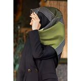 % 57 İpek % 43 Viskon Twill İpek Geometrik Desenli Haki Renkli 90X90 Eşarp Dikim Şekli : El Dikişi