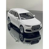 1.36 Ölçek Audi Q7 Metal Oyuncak Araba - Beyaz