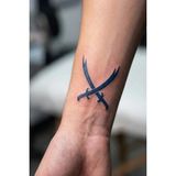 1 Ay Kalıcı 24 Saat Sonra Kararan Kılıç Mınımal Model Geçici Dövme Tattoo