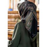 %100 Twill İpek Etnik Desenli Siyah - Zümrüt Yeşili Renkli 90X90 Eşarp Dikim Şekli : El Dikişi