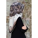 %100 Twill İpek Şal Desenli Siyah - Krem Renkli 90X90 Eşarp Dikim Şekli : El Dikişi