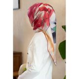 %100 Twill İpek Sulu Boya Çiçek Desenli Kırmızı - Fuşya Renkli 90X90 Eşarp Dikim Şekli : El Dikişi
