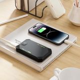 10000 mAh 22.5W Hızlı Şarjlı Dijital Ekranlı Ultra İnce Çift Çıkışlı Taşınabilir Powerbank, Siyah