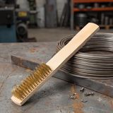 1001 Ahşap Saplı Metal Tel Fırça 20 cm - Endüstriyel Pas, Boya ve Kaynak Temizleyici Sanayi Tipi Tel