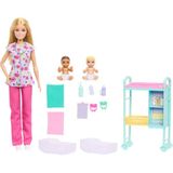 1001 Kariyer Bebekleri Çocuk Doktoru Oyun Seti, Üniforma Giyen Sarışın Barbie Bebek, 2 Bebek Figür�