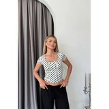 1004 Kadın Pamuklu Kare Yaka Puantiyeli Yan Büzgü Detaylı Crop T-Shirt Bluz Beyaz