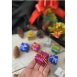12 Lİ Yeni Yıl Yılbaşı Çam Ağacı Süs Seti 12 Adet Renkli Hediye Paketi Temalı 3 CM Noel Yılbaşı Çam