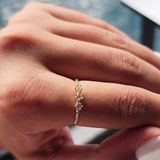 14 Ayar Altın Zirkon Sıra Taşlı Minimal Alyans