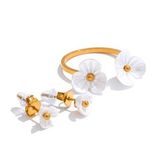18 Ayar Altın Kaplama Mini Çiçek Yüzük & Küpe – Zarif Premium Set (Gold)