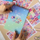 18 Yaprak Harf Sticker Defteri – Alfabe, Rakam ve Noktalama Işaretleri Seti - Standart