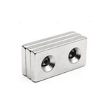 2 adet Köşeli Neodyum Mıknatıs 40x20x5 mm Delik Çapı D10/D5mm - ÇİFT havşa delikli