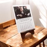 2026 Takvim - Mustafa Kemal Atatürk Fotoğraflı Standlı Masaüstü Takvim- Ahşap Telefon Tutucu