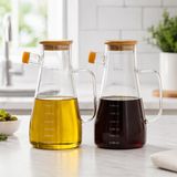 2’li 900 ml Bambu Kapaklı Cam Yağdanlık Seti, Ölçü Çizgili Yan Döküş Ağızlı Cam Kulplu Zeytinyağı ve Sirke Şişesi