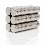 30 Adet 12x3 mm Yuvarlak Güçlü Neodyum Mıknatıs (Çap 12 mm Kalınlık 3 mm)