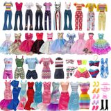 30 Parça Oyuncak Bebek Kıyafetleri ve Aksesuarları 11,5 İnç Kız Bebekler için Rastgele 5 Üst, 5 Pantolon, Rastgele 3 Elbise, Rastgele 3 Moda Elbise, Rastgele 2 Mayo, 6 Çift Ayakkabı, 1 Çanta, 5 Askı
