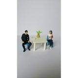 3deepdesign 3D Baskı Minyatür 4.5Cm İnsan ve 3*3Cm Masa Takımı-Teraryum Maket Diorama Minyatür İnsan ve Objeleri