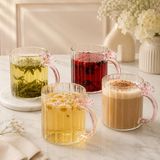 4’lü 400 ml Kelebek Detaylı Borosilikat Cam Kupa Seti, Pembe Cam Kulplu Çay Kahve ve Soğuk İçecek Bardağı